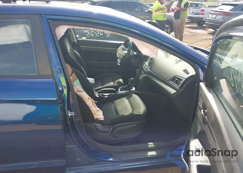 2017 Hyundai Elantra Se/Value/Limited from USA, damaged, VIN 5NPD84LF6HH208030